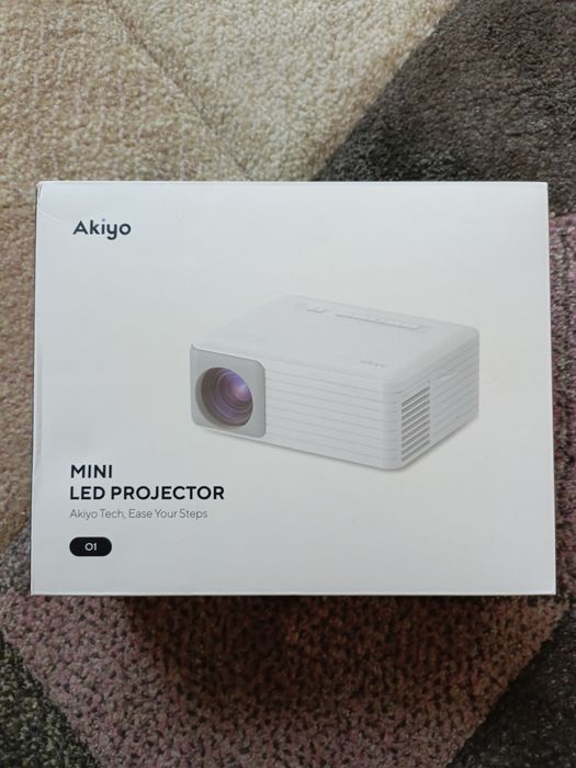 Nowy, fabrycznie zapakowany projektor Akio