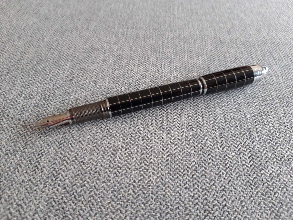 Caneta de tinta permanente MONTBLANC
