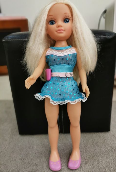 Nancy com vários modelitos