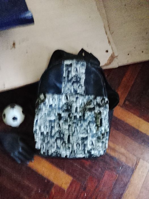 Продам рюкзак трохи потерті ручки