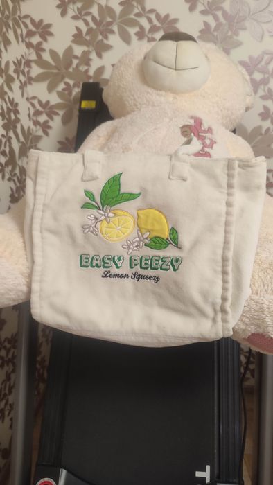 H & M Terry Shopper -NWT Cream/Lemons сумка