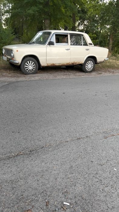 Автомобіль ВАЗ 21013