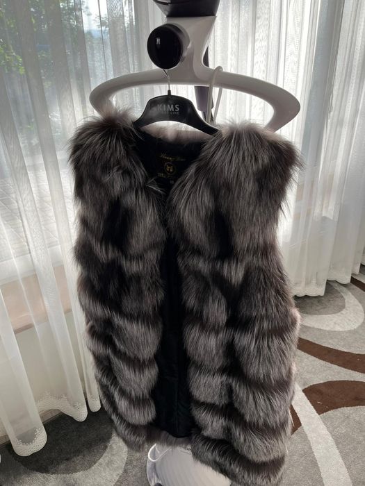 Жилетка меховая мех:чорнобурка