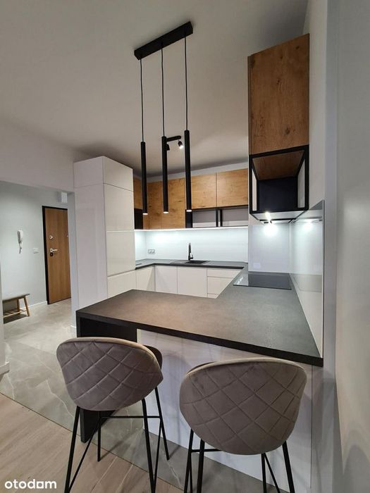 przestronne 2-pokojowe/ 50m2 / balkon/ wysokie piętro/ bezpośrednio