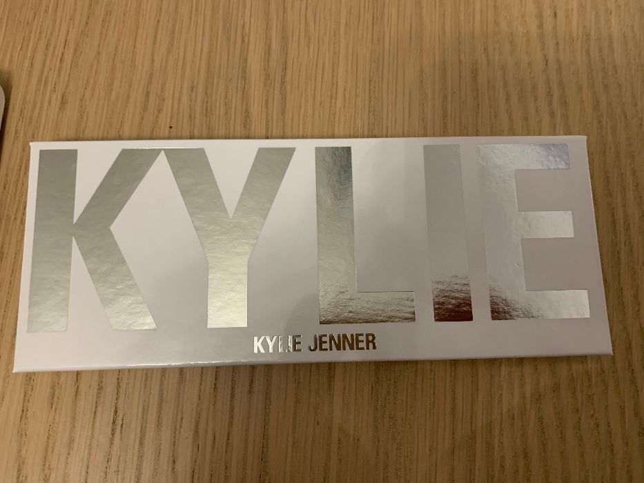 KYLIE The Bronze Extended Palette | Kyshadow