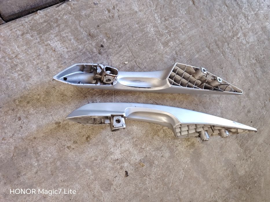 Sprzedam lampy Peugeot satelis 125