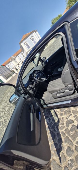 Opel corsa d 1.4 2010 Gasoline