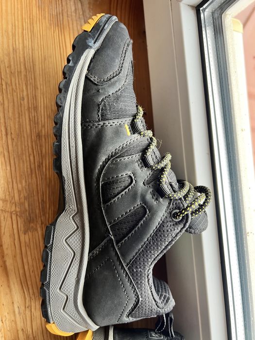 Кросівки jack wolfskin 38 розмір в хорошому стані
