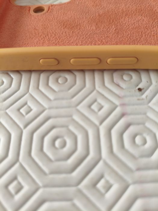 Capa original iPhone 16 usada