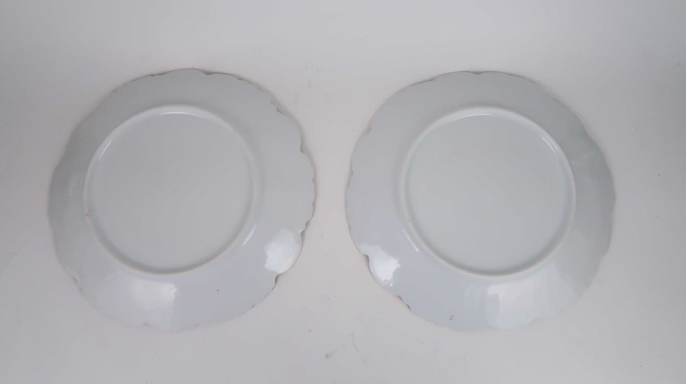 Par de pratos porcelana moldada XIX/XX