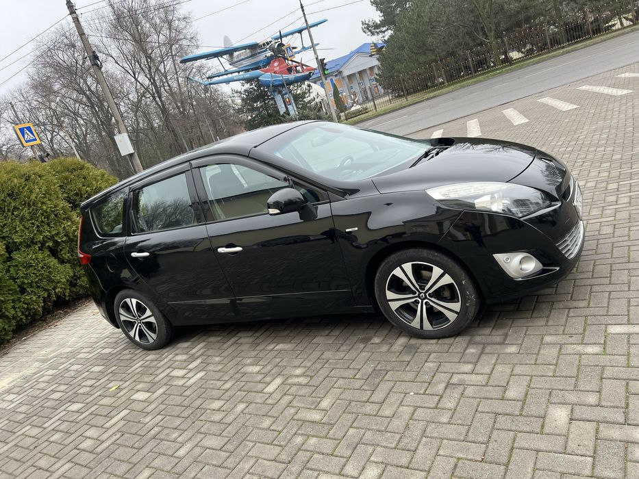 Продам Renault Grand Scenic