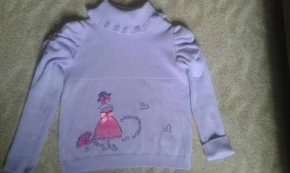 Нарядный свитерок на девочку 4-6 годика.