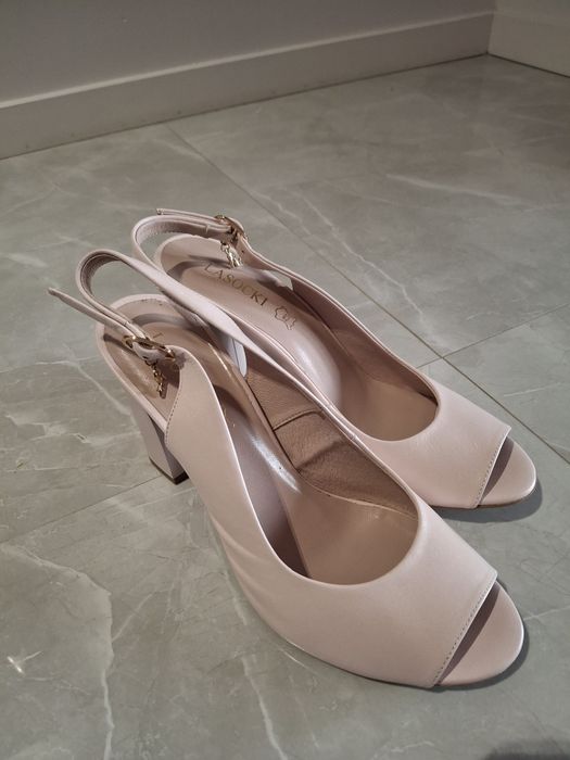 Sandałki Lasocki 40 liliowe