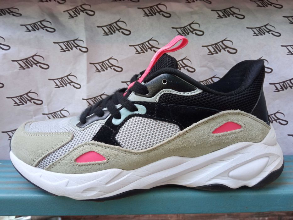 Кросівки Staff Ідеальний стан