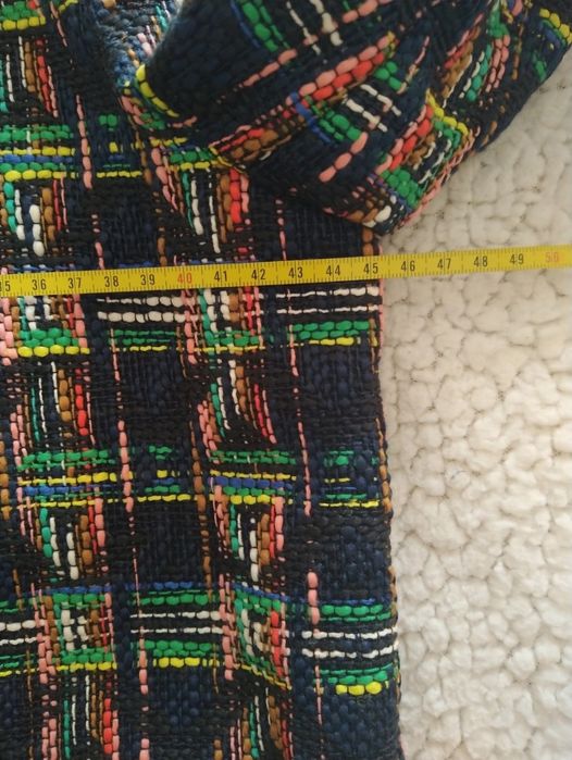 Blazer Zara corte Chanel