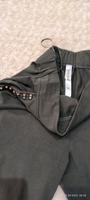 Продам гарний костюм трійку розмір М
