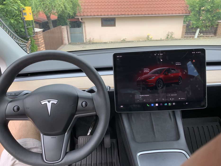 Tesla model Y 2023