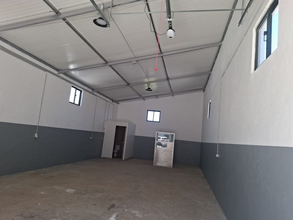 Alugo Armazém 90m2