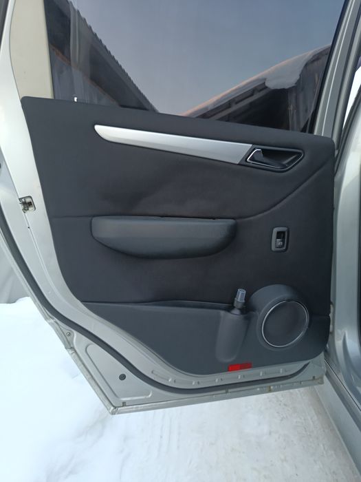 Продам   MERCEDES-BENZ В-200  145к.с.