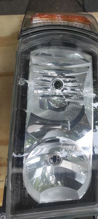 Фара сканія права