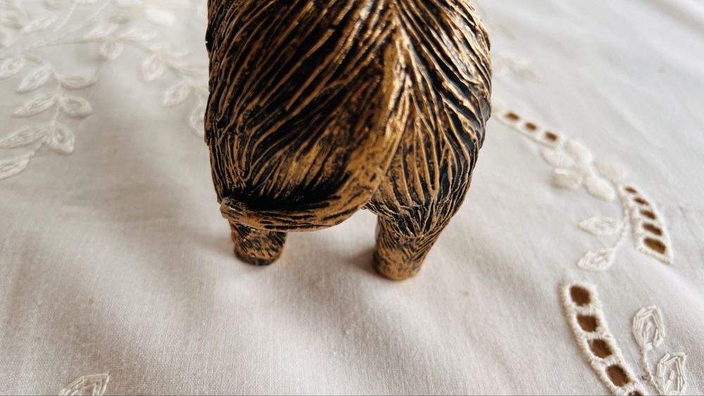 Figurka bizona współczesna