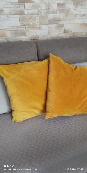 Sofa z zagłówkami.Sprzedam sofę używaną