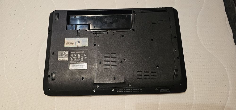 Laptop acer bez dysku