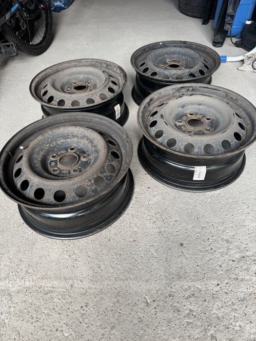 Felgi oryginalne Toyota r16 et45