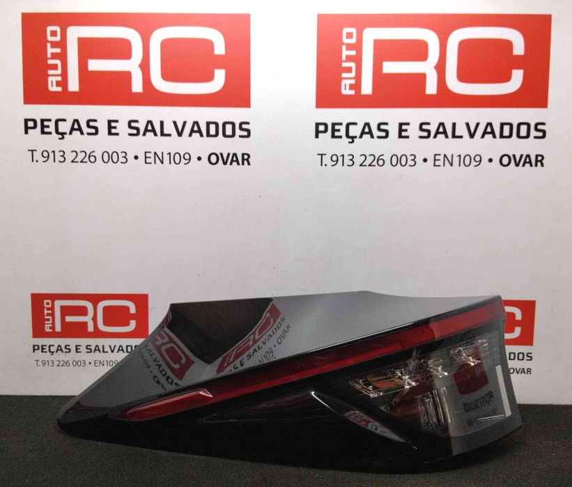 Farolim Esquerdo 81560-0DE20 - TOYOTA YARIS CROSS
