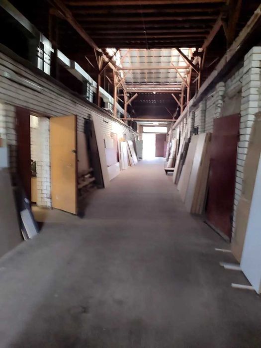 Продам виробничо - складське приміщення в районі КСК вул. Щорса