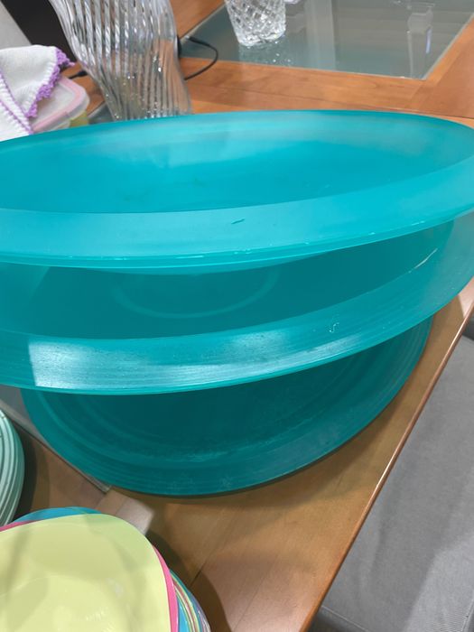 Conjunto pratos e travessas plástico