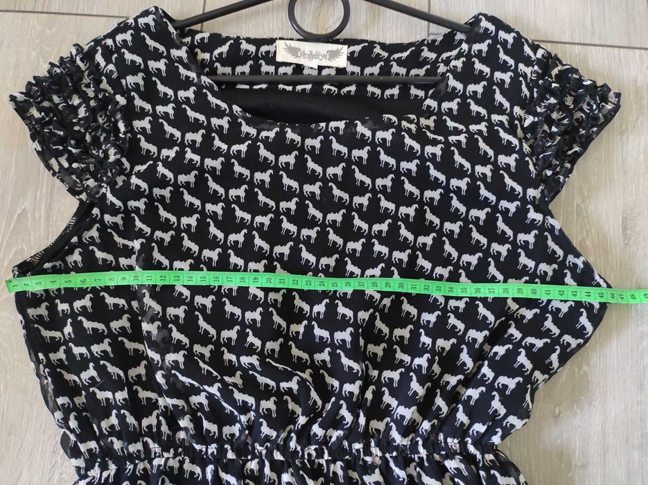 Sukienka letnia czarno biała