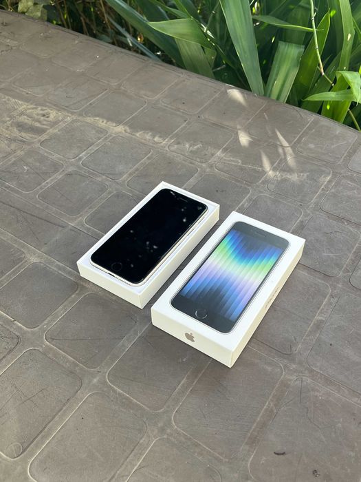 iPhone SE 2022 - 64GB