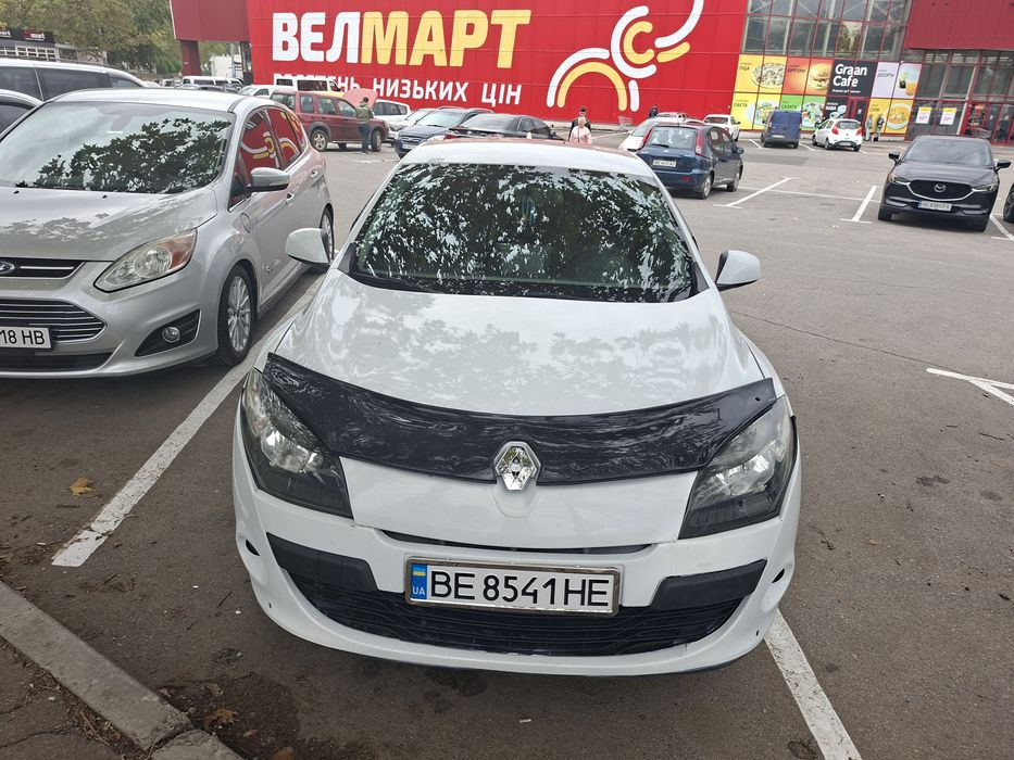 Продам рено меган 3 2011 года 1.5 дизель