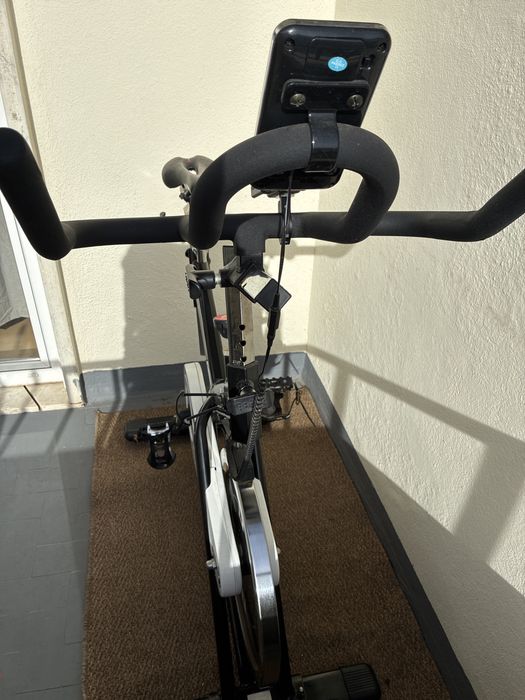 Bicicleta estática BH Kronos