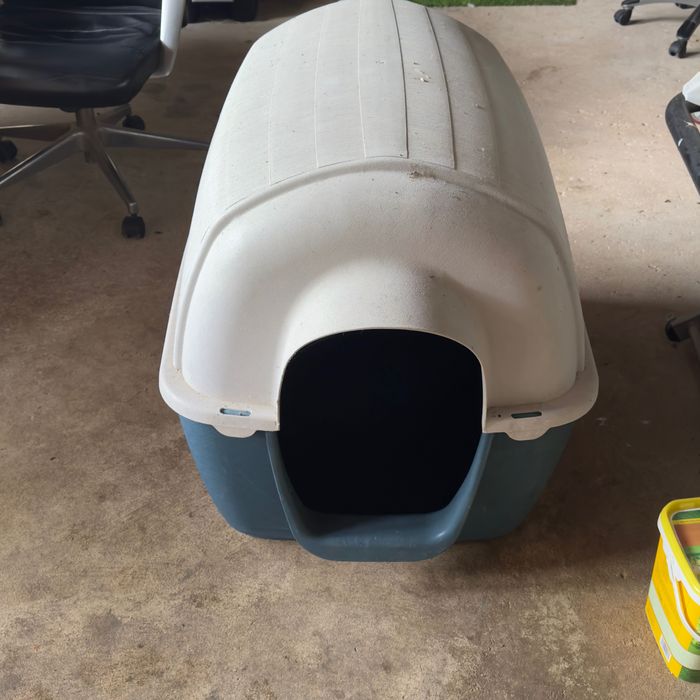 2 casotas de cāo - de plastico