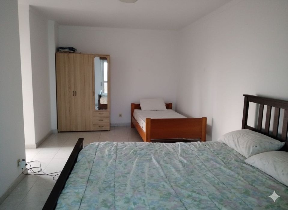 Quarto Casal c/ wc privado Azambuja