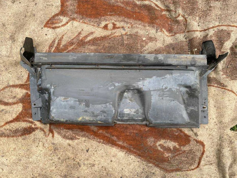 Повітрозабірник Volkswagen Passat B3 1988-1993 Фольксваген 357121283G