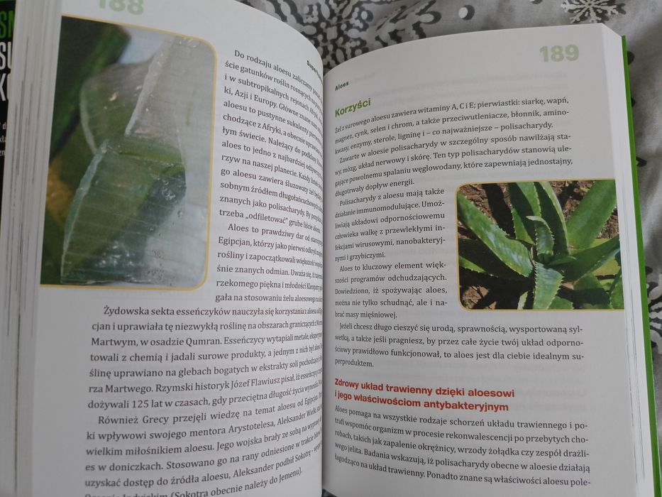 Książka pt. "Superżywność jedzenie i medycyna przyszłości"