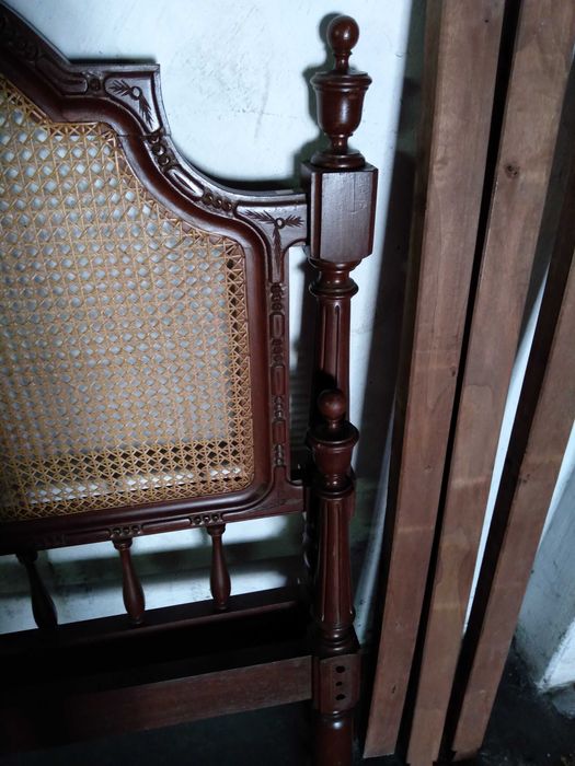 Cama de palhinha nova