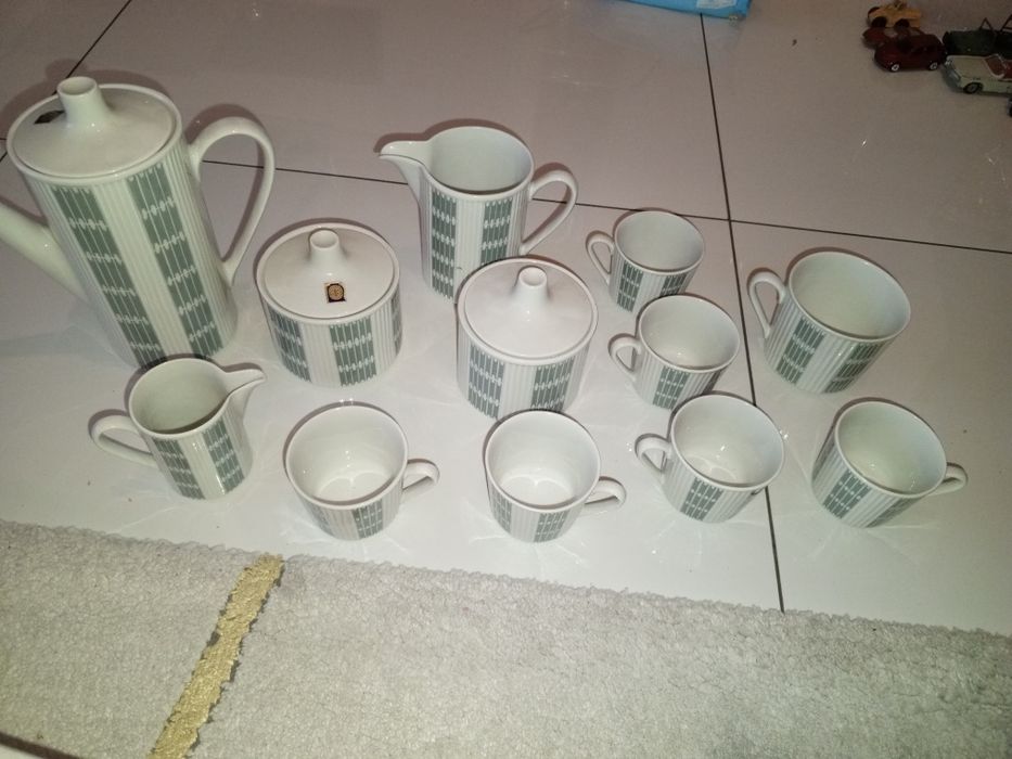 Sprzedam porcelanowy zestaw kawowy