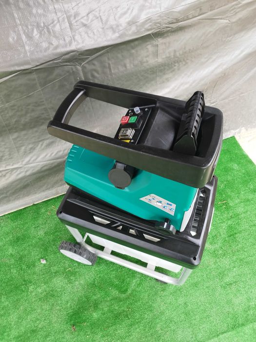 Rozdrabniacz do gałęzi Frezowy 2800 watt 4,5 cm + przedłużacz