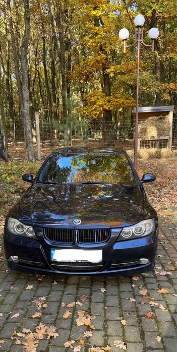 BMW E 90 330 XD 2006 року