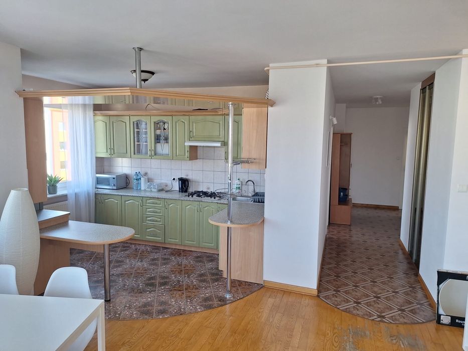Kabaty , 80 m2, 3 niezalezne pokoje + salon