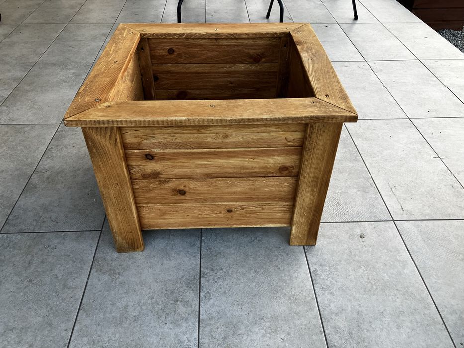 Drewniana donica ogrodowa 50x50 cm