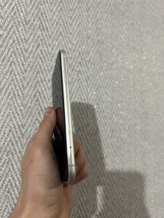 Айфон хr 128 гб.