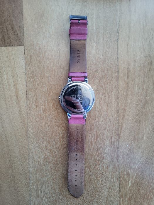 Relógio Fúcsia com Brilhantes - GUESS