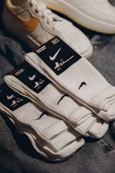 Упаковка 12 пар за 240грн! Носки высокие Nike белые чёрные Найк спорт