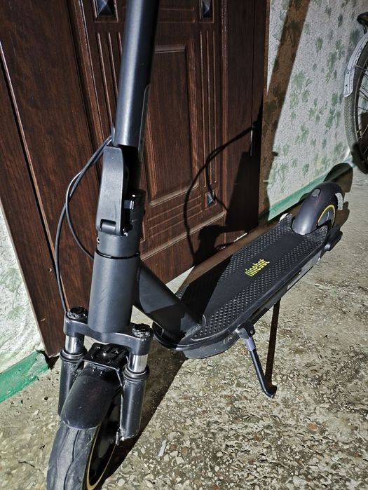 Електросамокат Ninebot G30 Max Ultra з передніми амортизаторами

Прода
