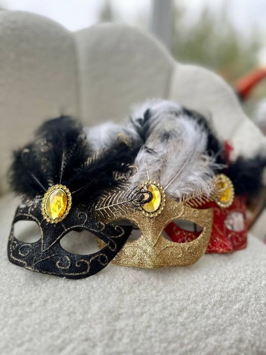 Новорічна іграшка на ялинку  маски на маскарад